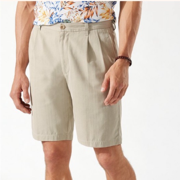 TOMMY BAHAMA Men Tan Pleated 7-Inch 100% Silk Shorts | 38 - Picture 1 of 8